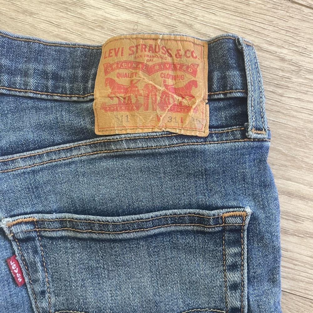 Levi's Men's 511 Dark Blue Slim Jeans from Japan - Picture 2 of 5